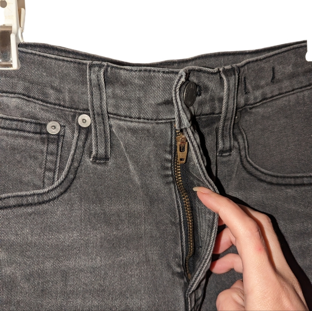 Madewell Classic Straight High Rise Cropped Frayed Hem Denim Jeans Size 25 - Picture 9 of 13